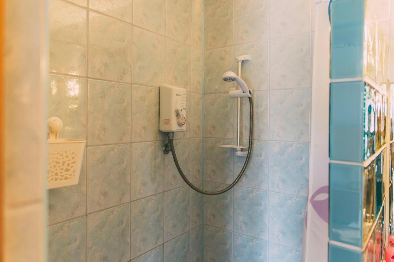 Pokoje Goscinne & Restauracja Pestka Choczewo Buitenkant foto