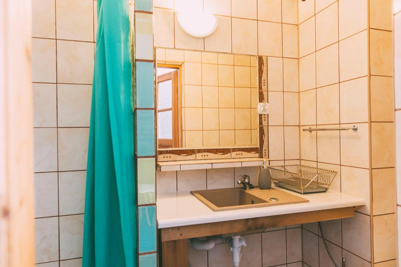 Pokoje Goscinne & Restauracja Pestka Choczewo Buitenkant foto